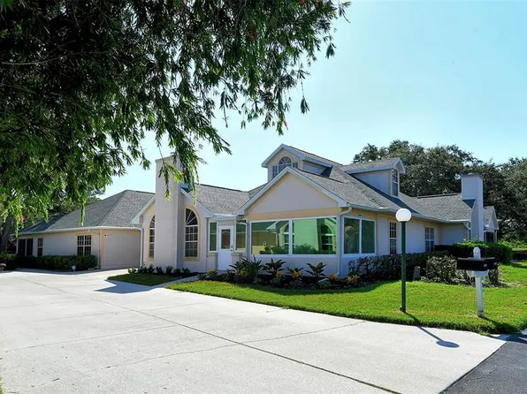 4645 Whirlaway Dr, Sarasota, FL 34233