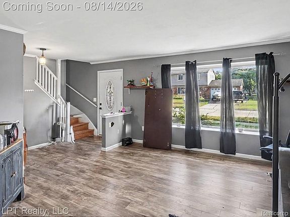 4th image of 36528 Fairchild St