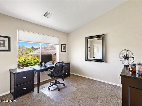 4th image of 1520 Majestic Way