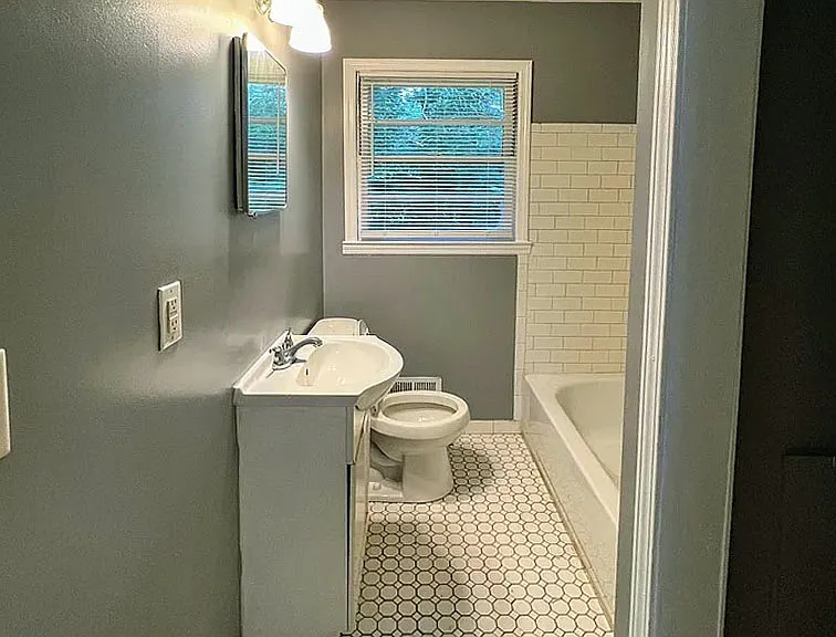2884 Meadowview Dr SE — Photo 11