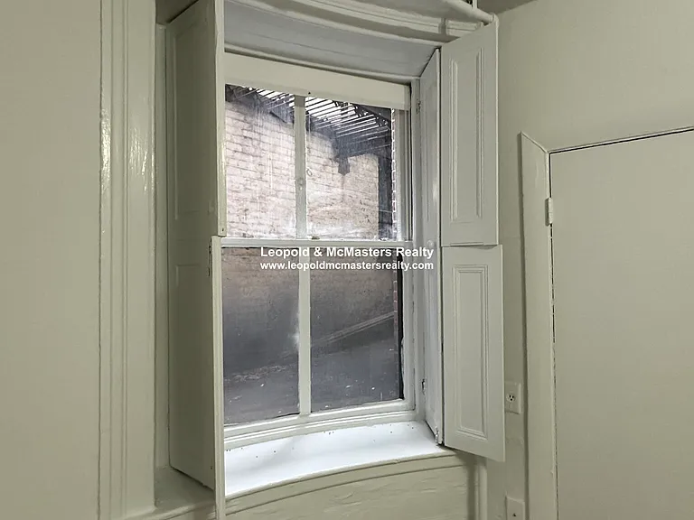 24 Mt. Vernon St apartment — Photo 8