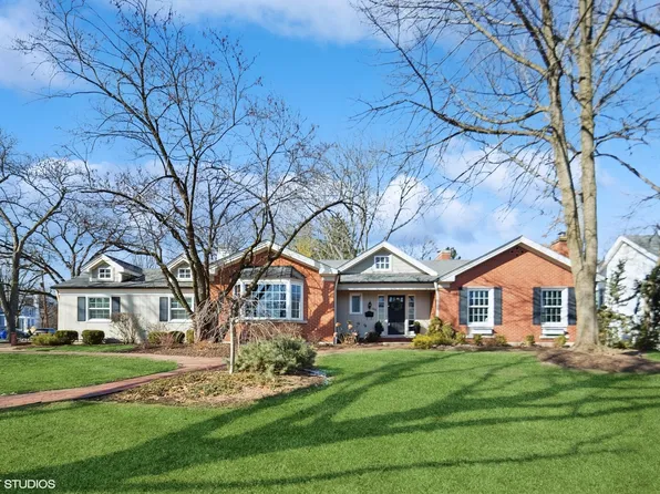 600 Forest Ave, Glen Ellyn, IL 60137