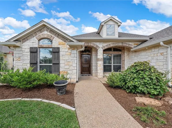 417 Silver Spur Trl, Mc Gregor, TX 76657