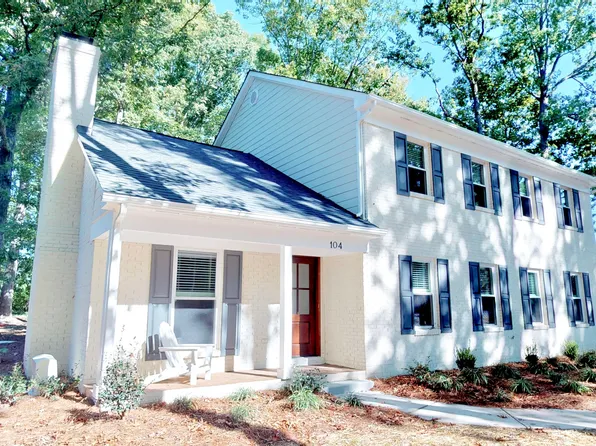 100 Beckham Ct, Charlotte, NC 28211