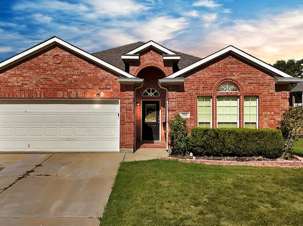 900 Pebblecreek Dr, Burleson, TX 76028