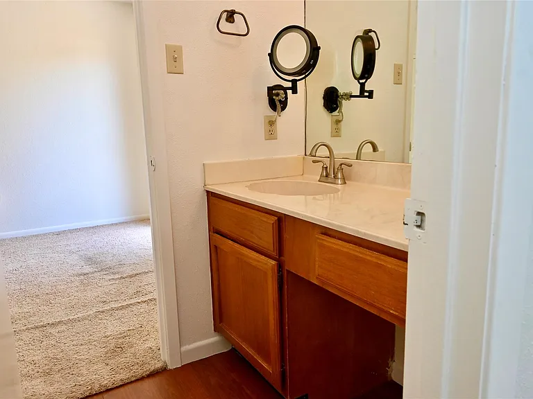 13356 Water Oak Ln #B — Photo 11