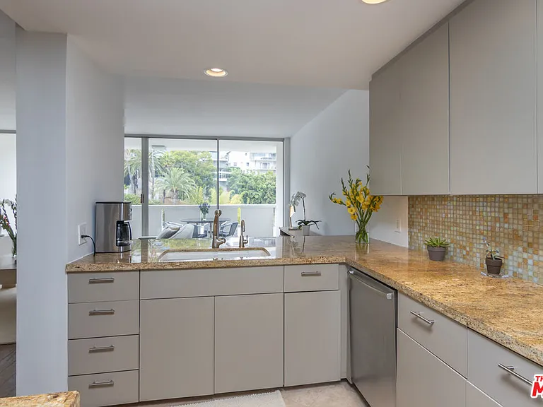 8787 Shoreham Dr #903 — Photo 15