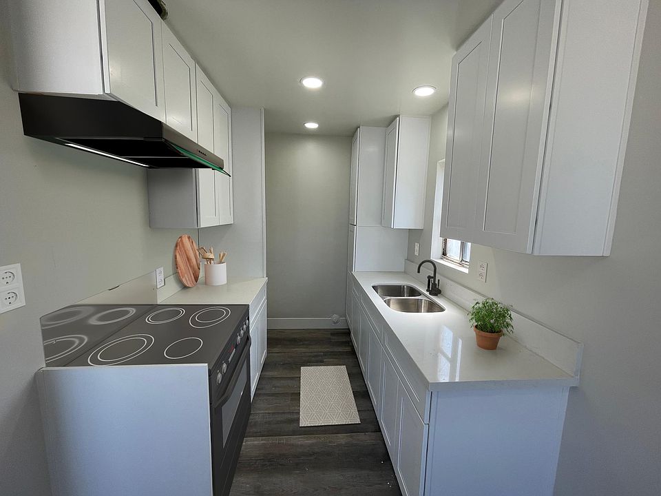 2nd image of 1518 Orange Ave #1