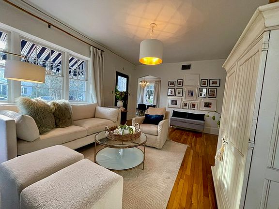 view from the livingroom to the dining room and entry. Yes it is this cute!