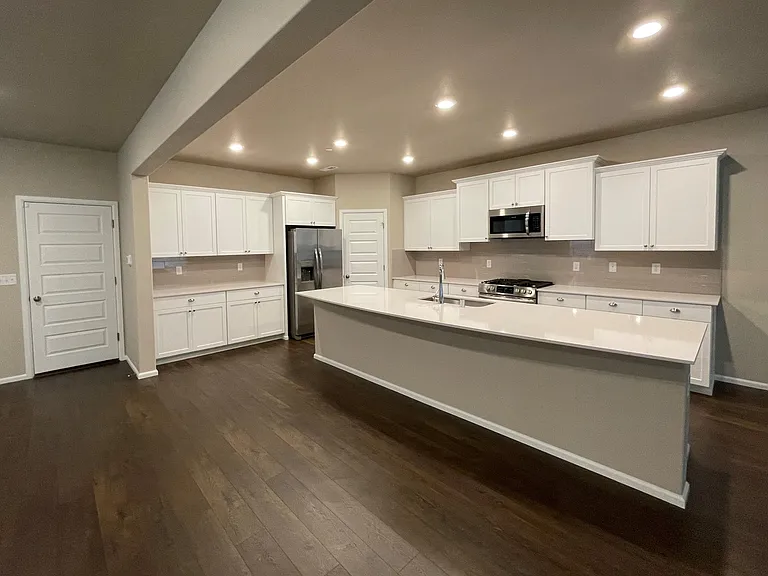 1037 Timberline Ave — Photo 5