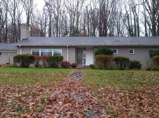 5570 Club Knoll Rd, Winston Salem, NC 27105