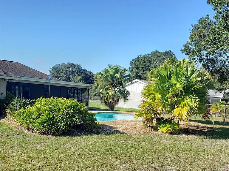 503 Chancellar Dr — Photo 10