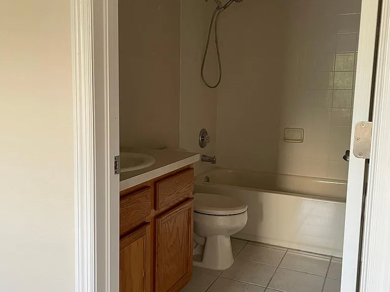 12748 Country Brook Ln — Photo 17