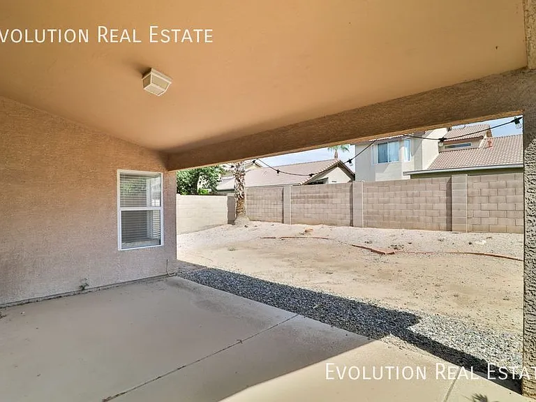 3226 E Sequoia Dr — Photo 28