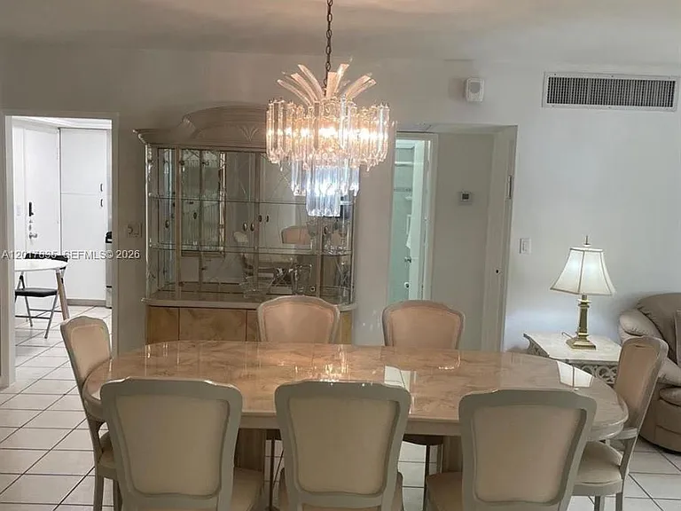 5005 Collins Ave #424 — Photo 9