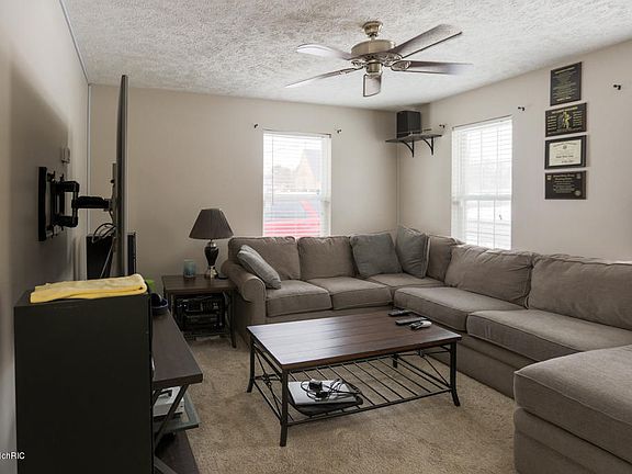 5th image of 2035 Kalamazoo Ave SE