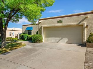 9501 Village Green Dr NE, Albuquerque, NM 87111