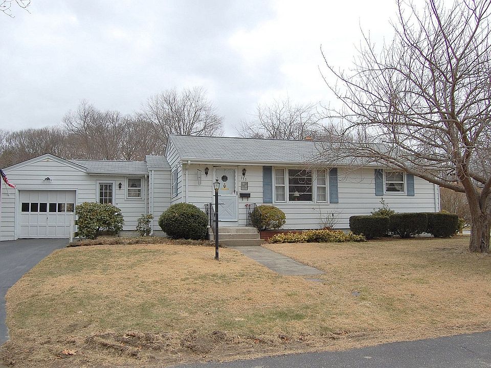 1st image of 135 Blue Hill Dr