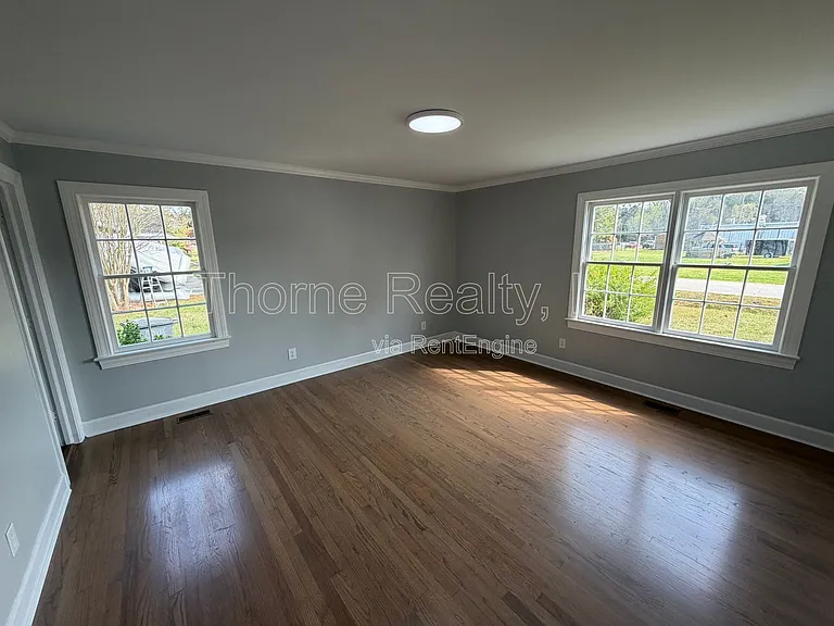 1600 King Cir — Photo 16