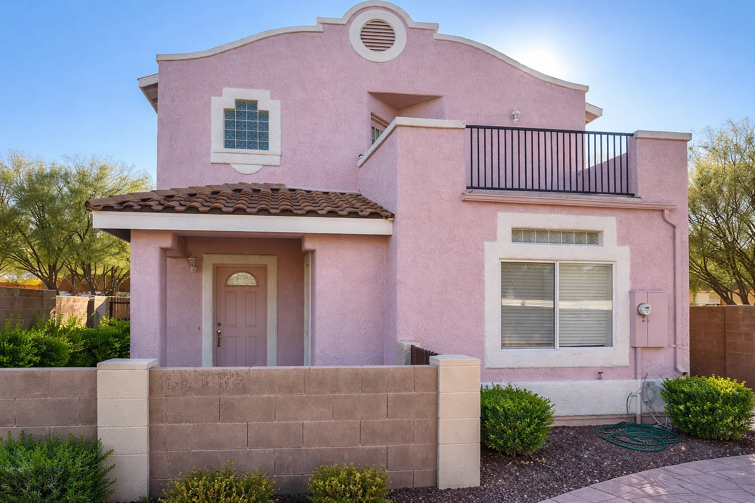 4 bed, 1700 sqft, $1,900 — Photo 1