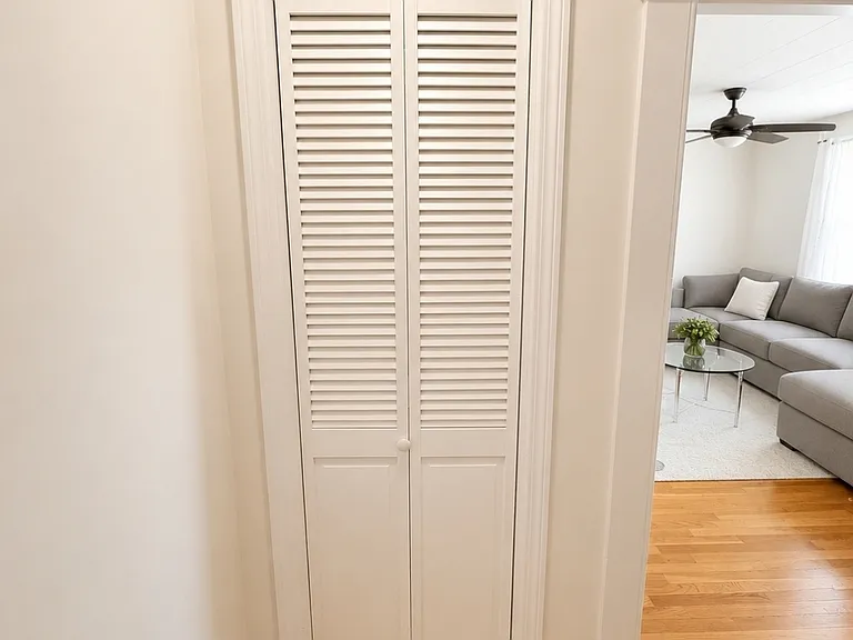 13 1/2 Cushing Ave #13B — Photo 10