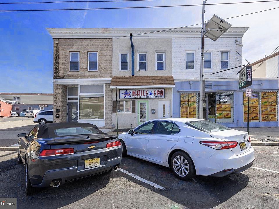 2nd image of 117 S Pavilion Ave