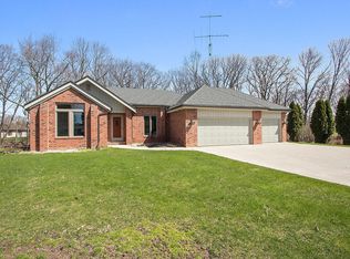 3616 Shepherd Ln, Manitowoc, WI 54220