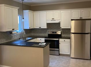 1562 Kirby Pkwy, Memphis, TN 38120