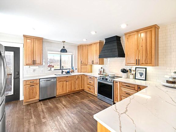 3rd image of 36318 Lakeland Rd