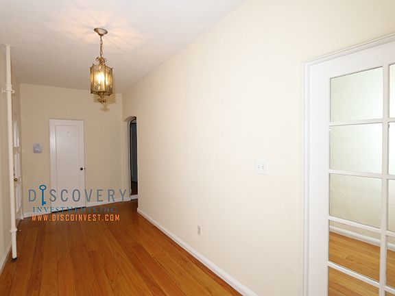 2nd image of 2551 Ivy Dr APT 103