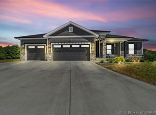 6010 Heaven Hill Dr, Charlestown, IN 47111