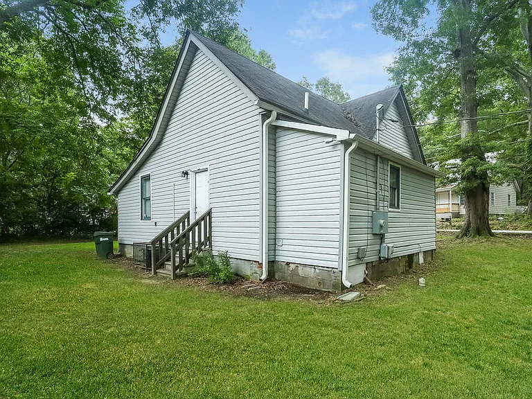 6129 Sorrell St NE — Photo 24