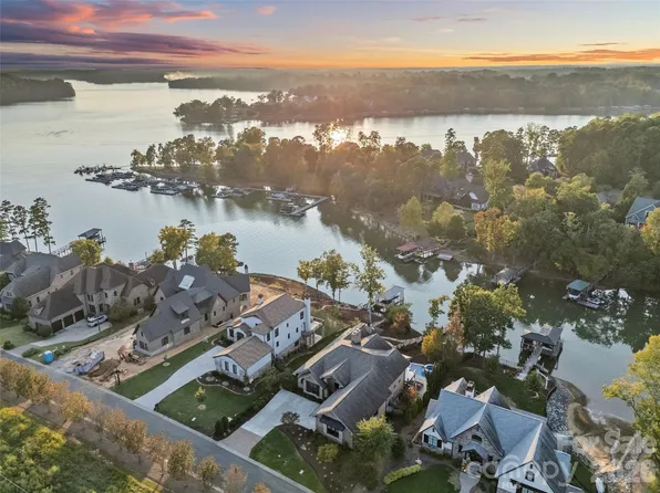 6032 Headlands Ct, Belmont, NC 28012