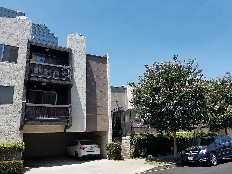 1st image of 1247 S Bundy Dr #202