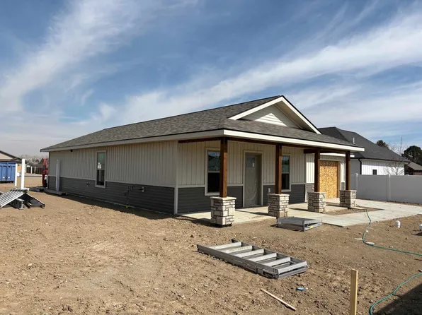 293 Cypress Dr, Powell, WY 82435