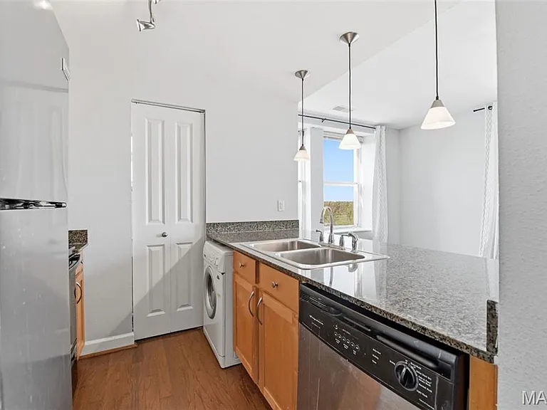 5330 Pershing Ave #807 — Photo 7