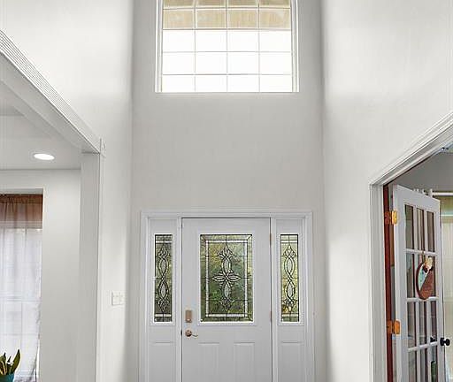 2nd image of 31486 Hillside Dr