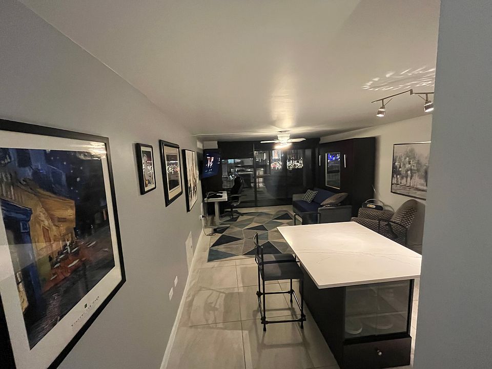 1st image of 1020 15th St APT 3C