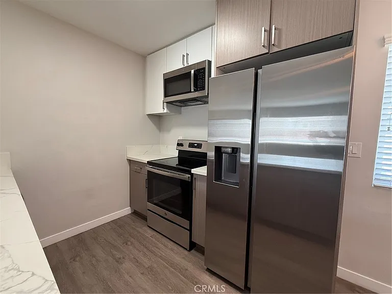 404 N Broadway #6 — Photo 6