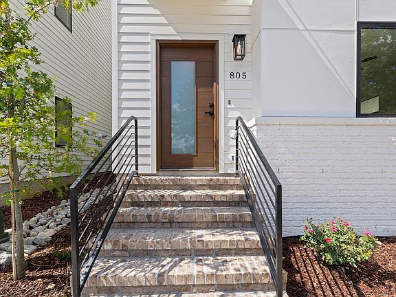 2nd image of 805 N Roxboro St