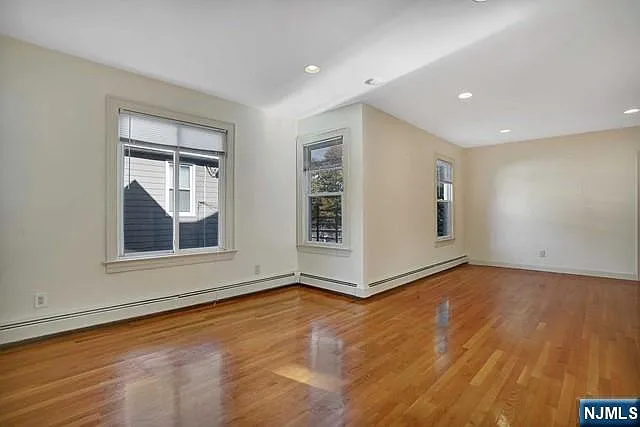 164 Orient Way — Photo 14