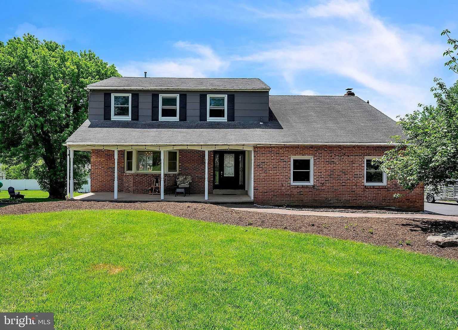 212 Fairhill Dr photo 1