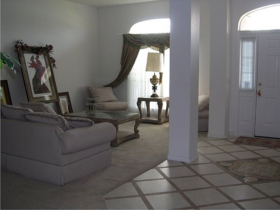 2nd image of 1499 Summit Oaks Dr E