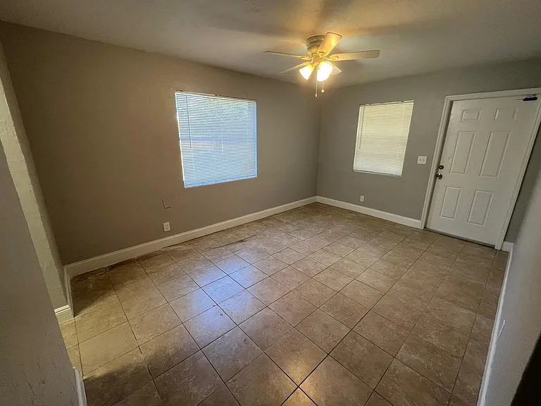 3265 E Palm Dr — Photo 7