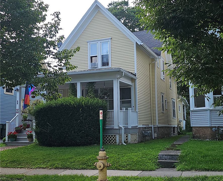 1st image of 9 Rowley St #3