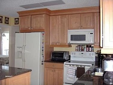 5th image of 4407 Leicester Ct