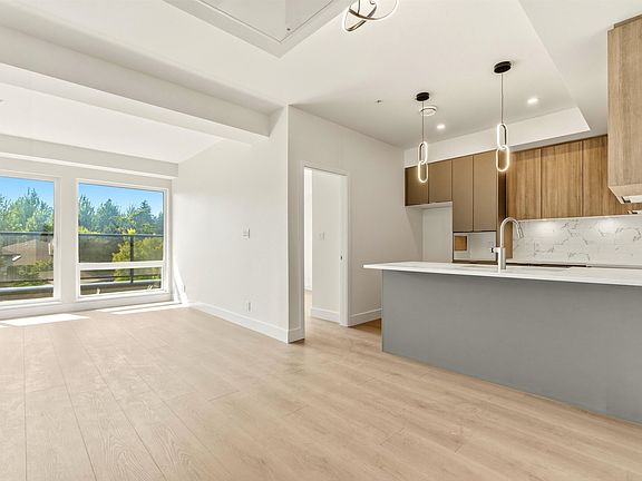 4th image of 2233 156th St #312
