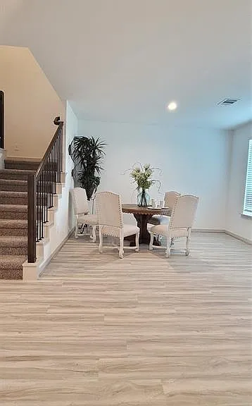 1015 Starcross Bend Dr — Photo 6
