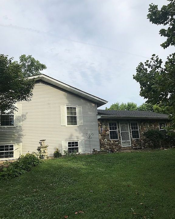 Front of house w/ real stone