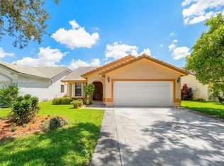 2437 NW 95th Ave, Coral Springs, FL 33065